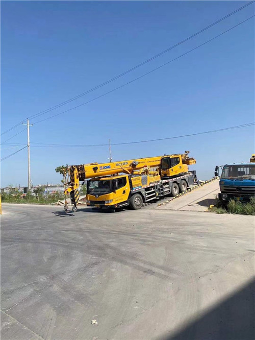 陵城区吊车作业时，可能会产生哪些额外收费项目？