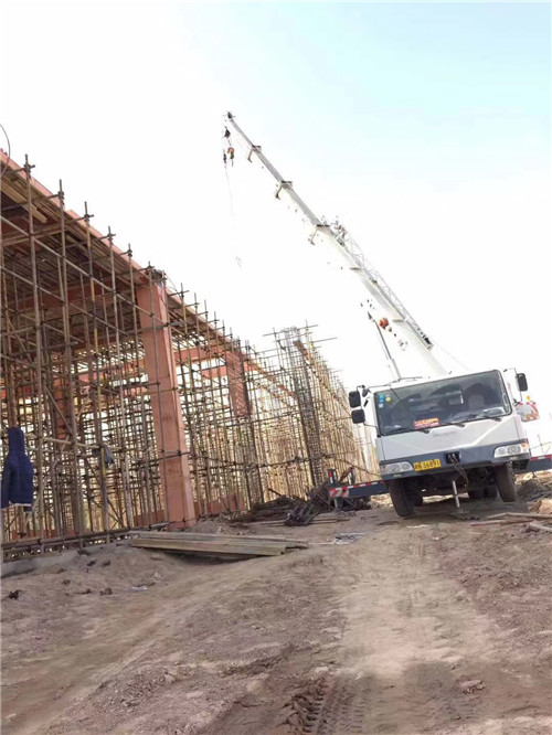 陵城区吊车作业的安全注意事项有哪些？